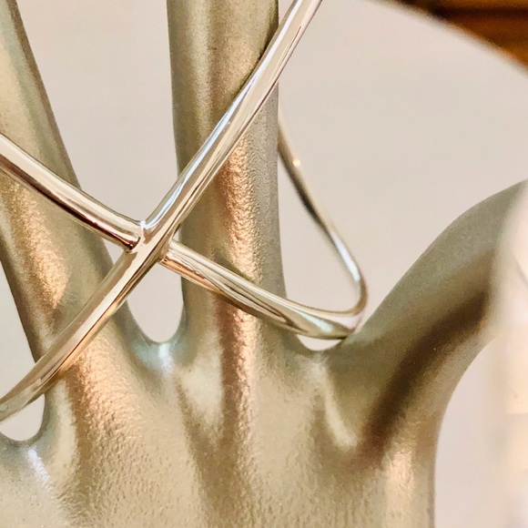 Vintage Silver Simple Modernist Cuff Bracelet - Picture 4 of 9